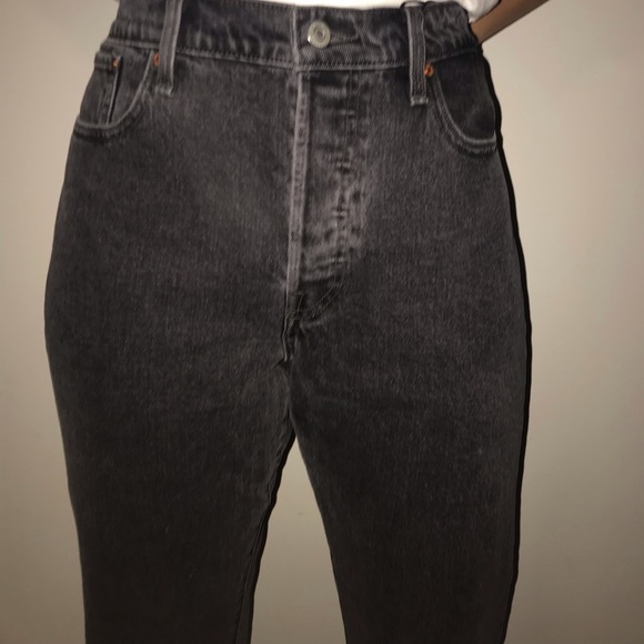 Levi’s Wedgie Straight High Rise Cropped Legs - Picture 4 of 8